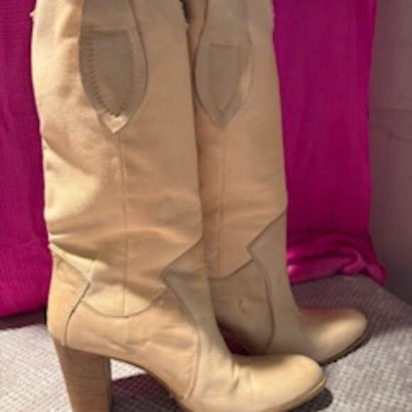 Beige Canvas and leather boots from Italy. - Picture 1 of 6